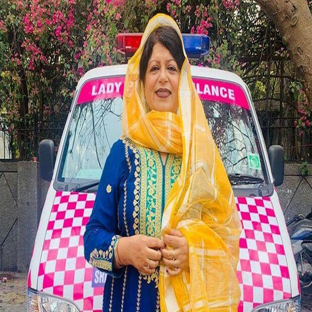 তখনই শহিদ ভগত সিং সেবাদলের মহিলা বিভাগের সভাপতি মনজিত কৌর শান্টি বুঝতে পেরেছিলেন, অল্পবয়সী মেয়েরা এবং অন্য মহিলারা সবসময় পুরুষ চালকদের কাছাকাছি স্বাচ্ছন্দ্য বোধ নাও করতে পারে। এর ফলে এই বছরের আন্তর্জাতিক নারী দিবসে মহিলা চালিত এবং নারীদের দ্বারাই পরিচালিত গোলাপি অ্যাম্বুলেন্স (pink ambulances) পরিষেবা চালু করেছেন তাঁরা।
