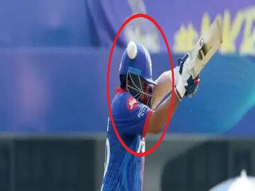 Umesh Yadav bouncer attack prithvi shaw hitting the helmet and ext ball 6 -Photo Courtesy- Twitter 