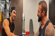 বলিউডের 'ফিটেস্ট' বর, রণবীর কাপুরের মতো একহারা ফিগার পেতে পারেন আপনিও! এইভাবে... বলিউডের 'ফিটেস্ট' বর, রণবীর কাপুরের মতো একহারা ফিগার পেতে পারেন আপনিও! এইভাবে...