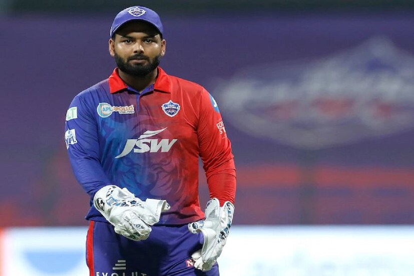 এদিকে উইকেটরক্ষক ক্রিকেটার ঋষভ পন্থও ৭ ম্যাচে অর্ধশতরান করতে পারেননি৷ তিনি ৩৮ গড়ে ১৮৮ রান করেছেন৷ তার ৪৪ রানের ইনিংস রয়েছে৷ এদিকে সঞ্জু স্যামসন, ও দীনেশ কার্তিক নিজেদের জায়গার জন্য ভাল দাবি রেখেছেন৷