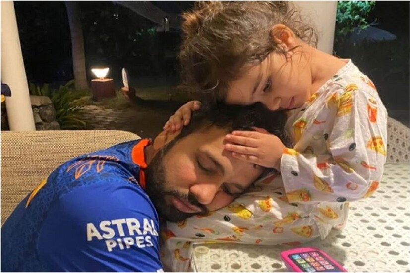রোহিত ২০০৬ তে নিউজিল্যান্ডের বিরুদ্ধে অভিষেক করেন৷  এখনও অবধি তিনি ৪৫ টি টেস্ট, ২৩০ টি ওয়ানডে, ১২৫ টি টিয়োন্টি ম্যাচ খেলেছেন৷  (Ritika sajdeh instagram)