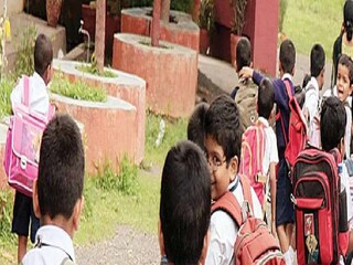 অবশেষে শেষ 'গরমের ছুটি' 
প্রতীকী ছবি। 