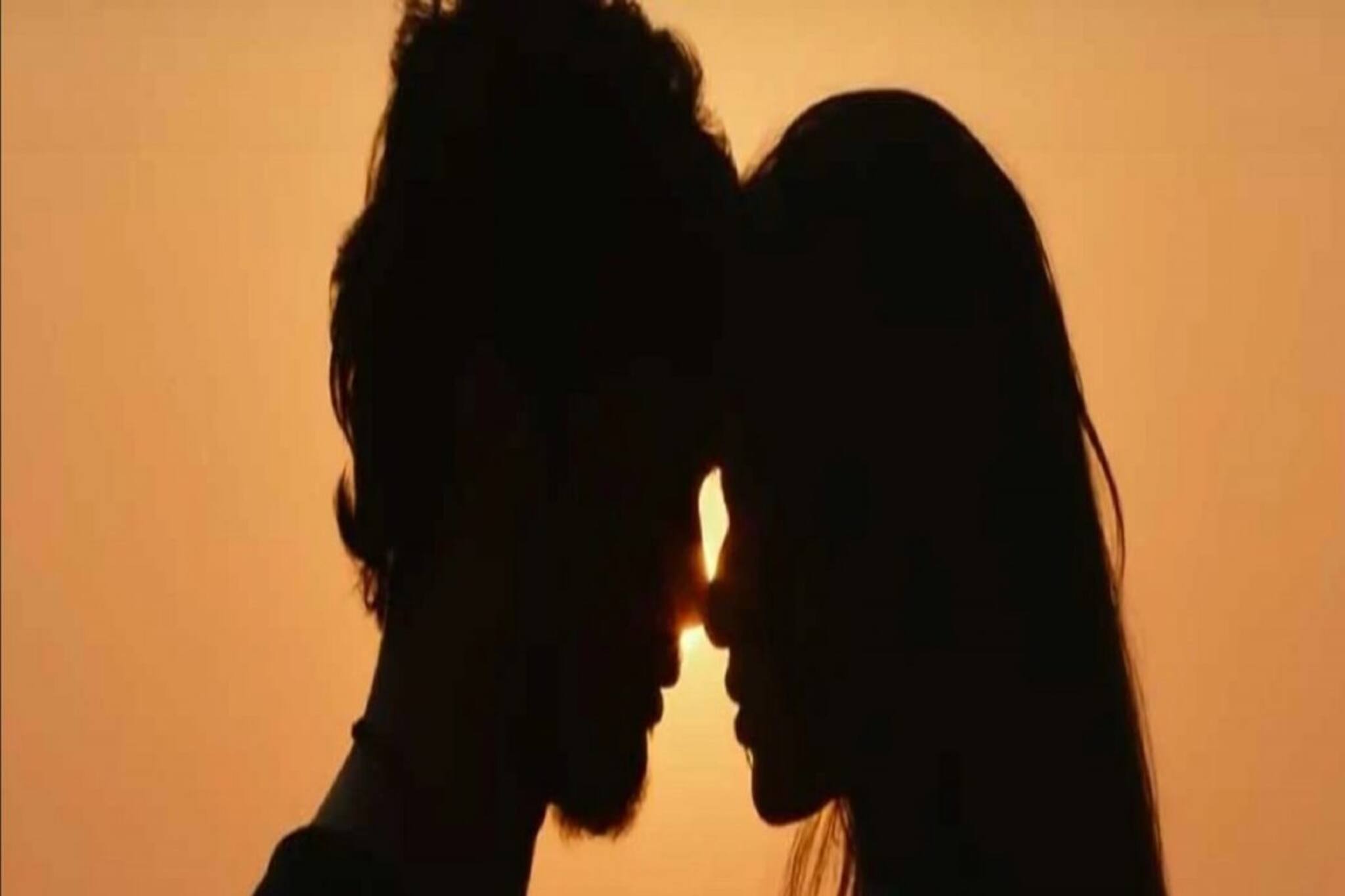 যৌন শক্তি বর্ধক ! সঙ্গমে সুখ দেয়! মাত্র সাত দিন খান এই পাতার রস ....