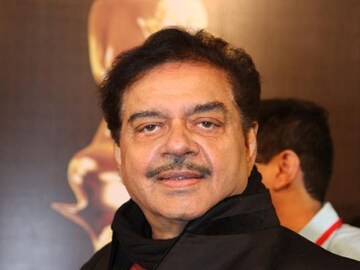 কী বললেন শত্রুঘ্ন?