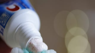 টুথপেস্ট কিনতে যাচ্ছেন? কেনার আগে এই বিষয়গুলো একবার ভেবে দেখবেন