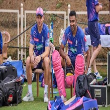 বাটলারের সততায় মুগ্ধ যুবরাজ! ঘুরিয়ে অশ্বিনকে কথা শোনালেন তারকা বাটলারের সততায় মুগ্ধ যুবরাজ! ঘুরিয়ে অশ্বিনকে কথা শোনালেন তারকা