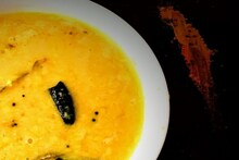 গরমে শরীর ঠান্ডা রাখতে বানান কাঁচা আম দিয়ে টক ডাল