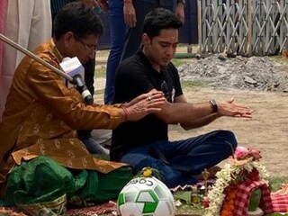 খুঁটিপুজোয় অভিষেক