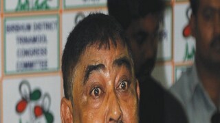 মহাচাপে অনুব্রত! মহাচাপে অনুব্রত!