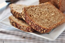 Bread for weight loss: ওজন কমাতে চান? এই ৪ ধরনের ব্রেড খাদ্যতালিকায় রাখতেই হবে Bread for weight loss: ওজন কমাতে চান? এই ৪ ধরনের ব্রেড খাদ্যতালিকায় রাখতেই হবে