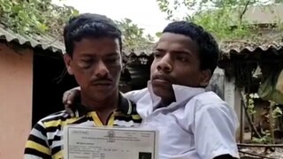 কোমর থেকে পা পুরোটাই অচল! প্রতিবন্ধকতাকে দূরে ঠেলে চাকরির স্বপ্ন দেখে উচ্চমাধ্যমিক পরীক্ষার্থী মুজিবুর কোমর থেকে পা পুরোটাই অচল! প্রতিবন্ধকতাকে দূরে ঠেলে চাকরির স্বপ্ন দেখে উচ্চমাধ্যমিক পরীক্ষার্থী মুজিবুর