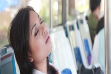 ট্রেন-বাস বা গাড়িতে বসলেই দু'চোখ জুড়ে নেমে আসে ঘুম! কারণ জানলেই চমকে যাবেন ট্রেন-বাস বা গাড়িতে বসলেই দু'চোখ জুড়ে নেমে আসে ঘুম! কারণ জানলেই চমকে যাবেন