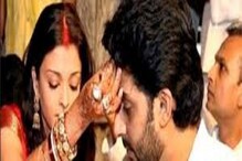 Aishwarya Abhishek Wedding: অভিষেক-ঐশ্বর্যর হাই প্রোফাইল অনুষ্ঠান, বিয়ের পোশাক থেকে আংটি খরচ কোটি টাকারও বেশি Aishwarya Abhishek Wedding: অভিষেক-ঐশ্বর্যর হাই প্রোফাইল অনুষ্ঠান, বিয়ের পোশাক থেকে আংটি খরচ কোটি টাকারও বেশি
