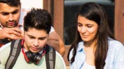 কলেজ জীবন থেকেই বিনিয়োগ শুরু করতে চান? রইল ৭ টিপস কলেজ জীবন থেকেই বিনিয়োগ শুরু করতে চান? রইল ৭ টিপস