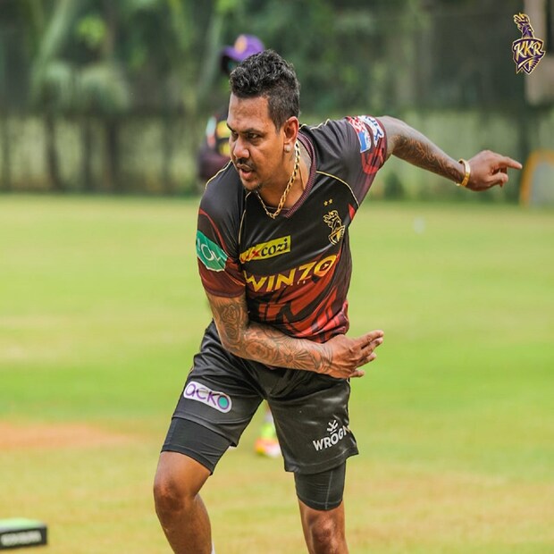 নাইট রাইডার্স হারুক বা জিতুক, সুনীল নারিন বল হাতে ধারাবাহিক পারফর্ম করেন। অবশ্য শেষ ম্যাচে তার ১৫০ টি টোয়েন্টি খেলা হয়ে গেলেও ব্যাট হাতে ভরসা দিতে পারছেন না ক্যারিবিয়ান তারকা