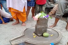 মাটির তলা থেকে উঠে এল আড়াই ফুটের শিবলিঙ্গ, চাঞ্চল্য ময়নাগুড়িতে