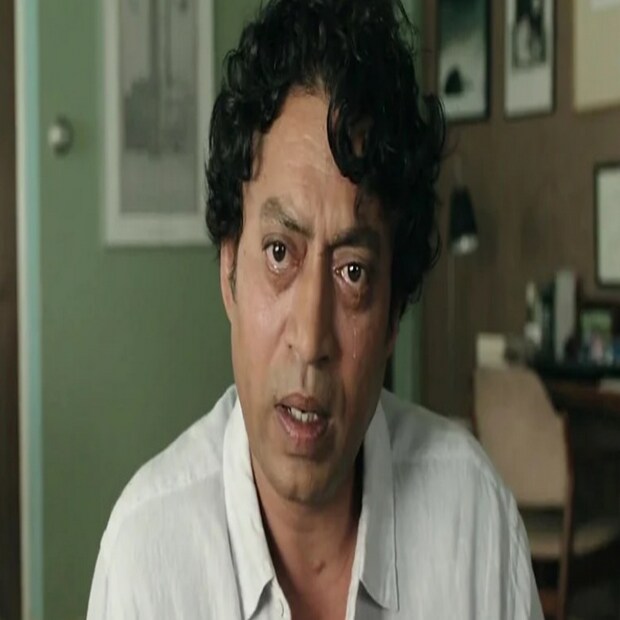 লাইফ অফ পাই ইরফান খান এই সিনেমাতে নায়ক পাই প্যাটেলের বড় বয়সের ভূমিকায় অভিনয় করেছেন। তিনি একজন ঔপন্যাসিককে তাঁর গল্প বলেন, কীভাবে তিনি বাঘের সঙ্গে বেশ কয়েকদিন ধরে সমুদ্রের মাঝখানে আটকা পড়েছিলেন এবং বাঘের সঙ্গে তাঁর সম্পর্ক। বাঘটি বাস্তব নাকি কল্পনা সেই দোলাচলেই শেষ হয় সিনেমা।