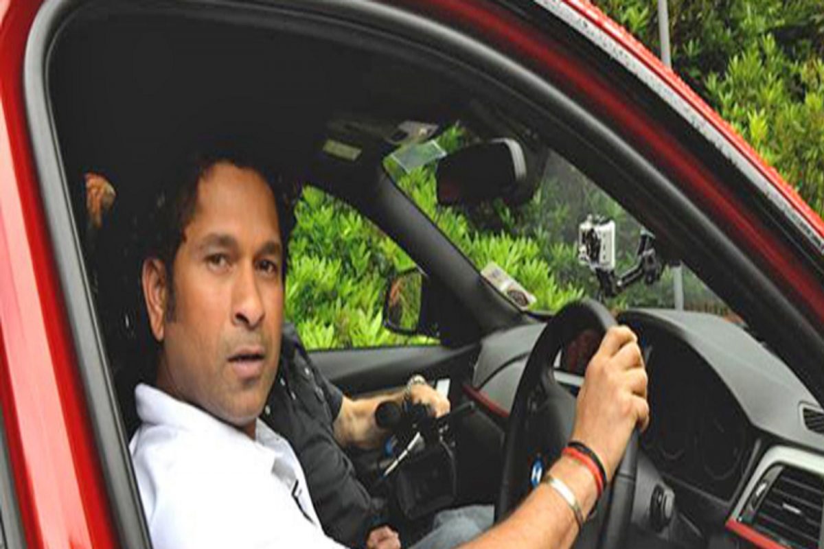Sachin Tendulkar Car Love: ফেরারি থেকে বিশেষ BMW, বার্থডে বয় সচিনের গ্যারাজে কী সব গাড়ি রয়েছে জানেন?