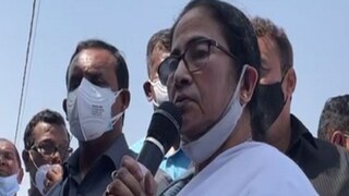 মমতার নিশানায় ডিএসপি