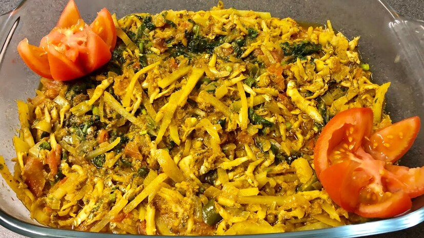 ঝাল-ঝাল কাচকি: ছোট মাছে এবার রসনাতৃপ্তি হোক! এই তালিকায় পুঁটি-মৌরলা তো আছেই। আর রয়েছে কাচকি মাছও! তাই নববর্ষ স্পেশাল পাতে রাখা যেতে পারে কাচকি মাছের ঝাল! কুচো-কুচো এই মাছের ঝাল-ঝাল চচ্চড়ির স্বাদ যে-না খেয়েছে, সে সত্যিই সেই স্বর্গীয় স্বাদ থেকে বঞ্চিত হয়েছে!