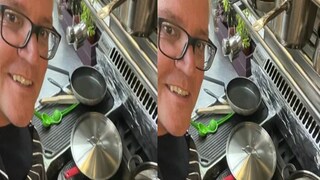 স্কট মরিসন রাঁধলেন মোদির প্রিয় খিচুড়ি! 