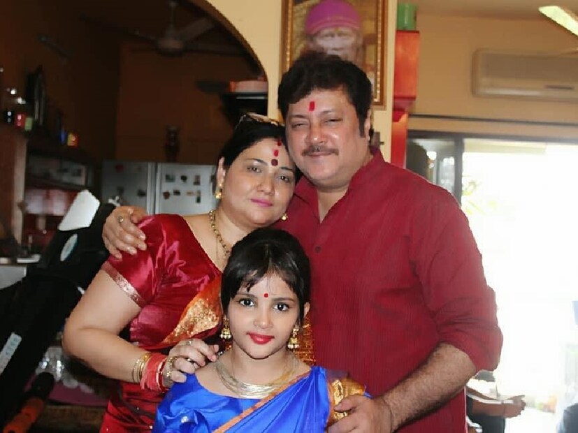 সেই সঙ্গে তিনি ছিলেন সাইবাবারও ভক্ত। বিভিন্ন সময়ে সাইবাবার মন্দিরে তাঁকে যেতে দেখা গিয়েছে। শুধু তিনি নন, তাঁর স্ত্রী সংযুক্তাও সাইবাবার বড় ভক্ত। photo source collected 