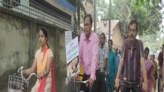 সাইকেল নিয়ে তৃণমূল কাউন্সিলররা