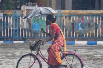 একটু পরেই দক্ষিণবঙ্গের তিন জেলায় বজ্রবিদ্যুৎ-সহ ঝেঁপে ঝড়বৃষ্টি নামবে...