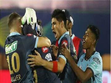 gujarat titans vs sunrisers hyderabad match dream 11 captian batsman bowlers- Photo-(PTI)