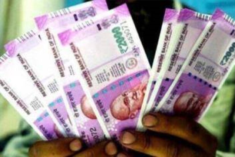 সূত্রের খবর আগামী মাসে জিএসটি কাউন্সিলের (GST Council) বৈঠকে কেন্দ্র বেশ কয়েকটি জিনিসের দামের পরিবর্তন করতে চলেছে ৷ প্রতীকী ছবি ৷