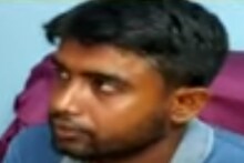 স্কুলের ভিতরে ধুমপান শিক্ষকের! বাধা দিতে গিয়ে মার খেলেন আরেক শিক্ষক