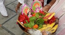 অক্ষয় তৃতীয়ায় বিভিন্ন মন্দিরে পুজো দেওয়ার ভিড় অক্ষয় তৃতীয়ায় বিভিন্ন মন্দিরে পুজো দেওয়ার ভিড়