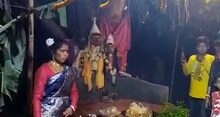পরিবেশ রক্ষায় দেওয়া হল বিয়ে, বিয়ের সাজে কারা!