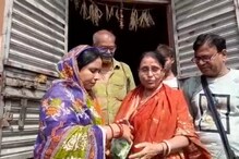 অজান্তেই চালের সঙ্গে আরৎ-এ গেল সাড়ে ছয় ভরি সোনার গয়না, তারপর… অজান্তেই চালের সঙ্গে আরৎ-এ গেল সাড়ে ছয় ভরি সোনার গয়না, তারপর…