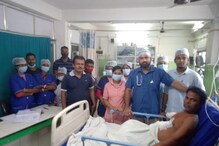 মুমূর্ষ রোগীর প্রাণ বাঁচালেন চিকিৎসক মুমূর্ষ রোগীর প্রাণ বাঁচালেন চিকিৎসক