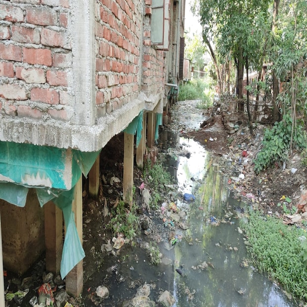 শুধু মহানন্দা, বালাসন, সাহু নদীই নয়, শিলিগুড়ির অন্য একাধীক নদীর চরও ল্যাণ্ড মাফিয়াদের নজরে! গোটা মহকুমাজুড়েই রমরমা কারবার! জমি মাফিয়াদের কব্জায় বাগডোগরার বুড়ি বালাসন নদী!
