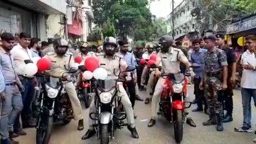 মোটরবাইকে