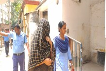 স্বামীকে ভয় দেখাতে ৭৫০০ টাকা দিয়ে বন্দুক কিনলেন মহিলা! স্বামীকে ভয় দেখাতে ৭৫০০ টাকা দিয়ে বন্দুক কিনলেন মহিলা!