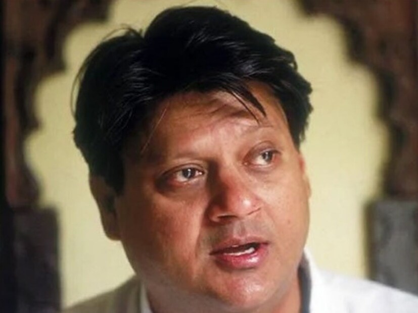 ৯ বারের সাংসদ কংগ্রেসের জনপ্রিয় নেতা মাধবরাও সিন্ধিয়া একটি প্লেন দুর্ঘটনায় প্রাণ হারিয়েছিলেন। ২০০১ সালে সেই দুর্ঘটনা ঘটেছিল। তখন তাঁর বয়স ছিল ৫৬ বছর।