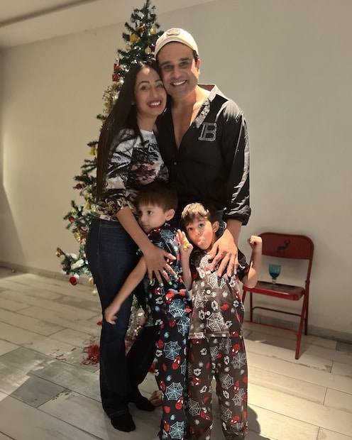 কাজের বাইরে অভিষেক ও কৃষ্ণা দু’জনেই সময় কাটান তাঁদের যমজ সন্তানের সঙ্গে