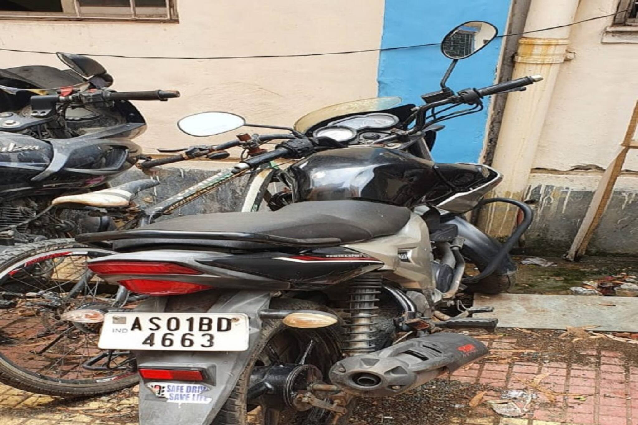 লেকটাউন থেকে চুরি গেল বাইক, তারপর পুলিশ ধরল বাইক পাচার চক্রের ব্যক্তি