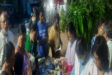 পড়া বই দিয়ে দিন, নিয়ে নিন পছন্দের বই, ভ্রাম্যমান লাইব্রেরিতে মন মজেছে কলকাতার পড়া বই দিয়ে দিন, নিয়ে নিন পছন্দের বই, ভ্রাম্যমান লাইব্রেরিতে মন মজেছে কলকাতার