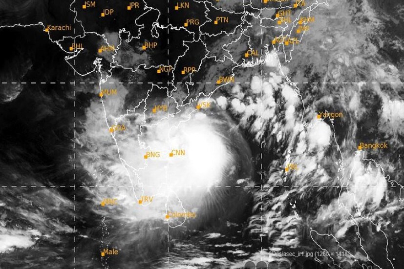প্রতিবার সাইক্লোনের নাম বিশ্ব মৌসম বিজ্ঞান সংগঠন রাখে৷ অশনি সাইক্লোনের নাম শ্রীলঙ্কা রেখেছে৷ এই নামের মানে রাগ বা ক্রোধ৷ Photo Courtesy- IMD/Sattelite Image 