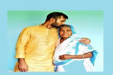 মাতৃহারা হলেন অশোক দিন্দা, নৈছনপুরের বাড়িতে মায়ের শেষকৃত্যে দিন্দা