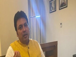 হঠাৎ পদত্যাগ বিপ্লবের৷ 