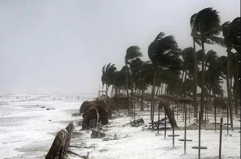 এই অশনি নাম দিল কোন দেশ?  সাইক্লোনকে যাতে সঠিকভাবে ট্র্যাক করা যায় তারজন্য  এই ঝড়কে নাম দেওয়া হয়৷ এই সাইক্লোনের নাম দিয়েছে শ্রীলঙ্কা৷