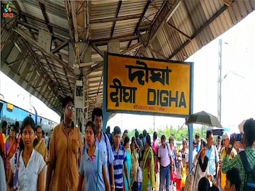  অশনির কারণে প্রায় এক সপ্তাহ সমুদ্রে নামার উপর নিষেধাজ্ঞা জারি করা হয়েছিল৷ নিষেধাজ্ঞা উঠে যাওয়ার পর থেকেই পর্যটকদের লাগামহীন সমুদ্র স্নান৷
শনি রবিবার, ছুটির দিন না হলেও আজ সোমবার কাজের দিনেও পর্যটকদের ভিড় বেশ ভালই৷ ফাইল ছবি। 