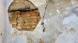 থমথমে দুর্গা পিতুরি লেন, ফাটল চওড়া হল না তো ! চিন্তায় বাসিন্দারা 