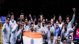  From pm to sports and bollywood fraternity all wishes indian badminton team