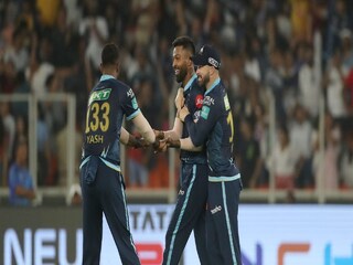 তিনটি উইকেট নিয়েছেন হার্দিক পান্ডিয়া